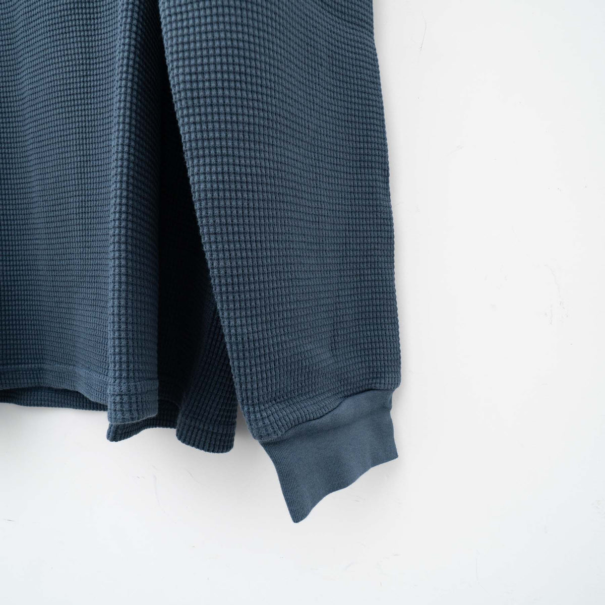 THE INOUE BROTHERS...｜UNISEX　Basic Waffle Crew Neck