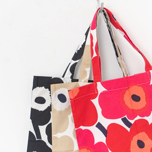 marimekko｜Pieni Unikko ファブリックバッグ　52169-4-67572　52209-4-69915