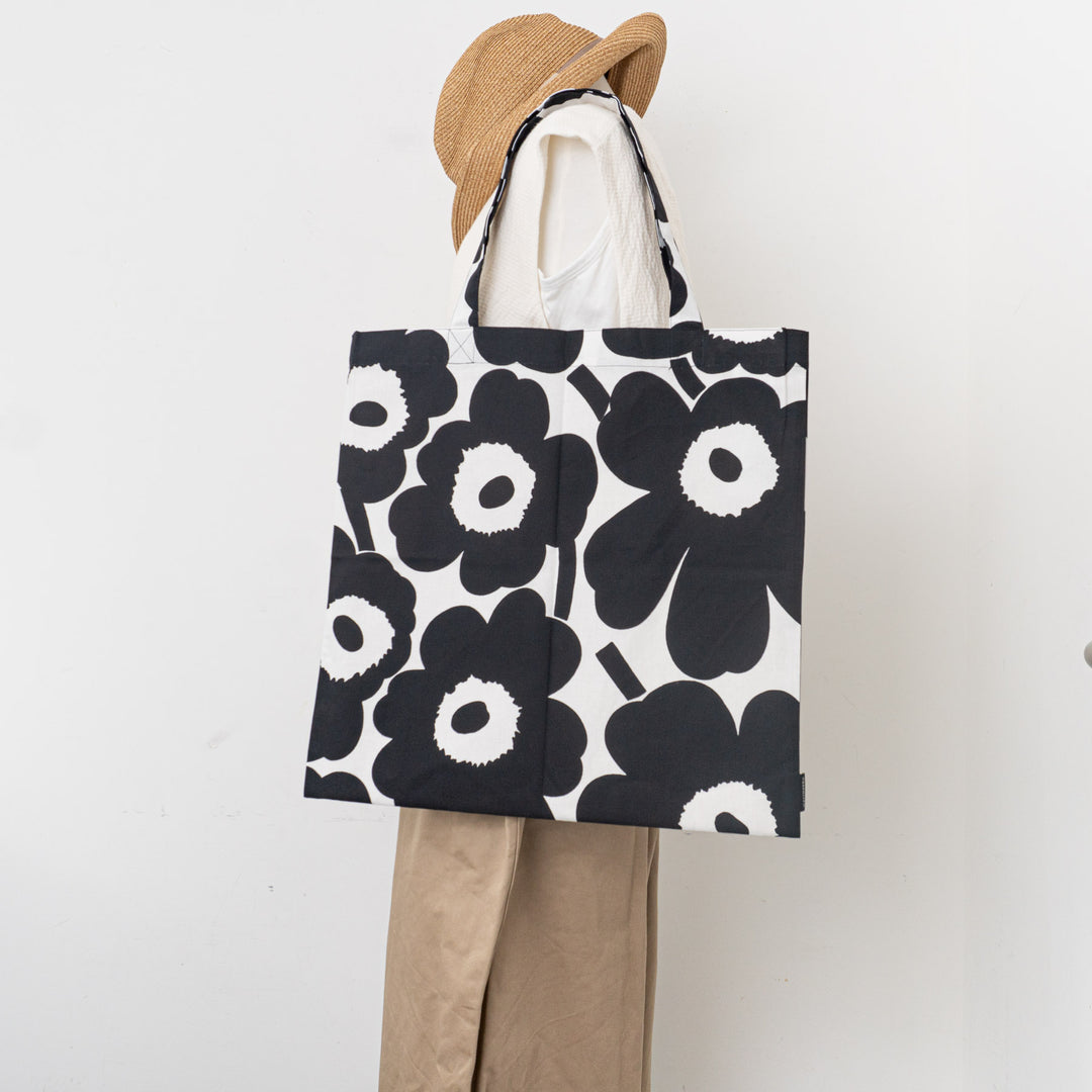 marimekko/　Pieni Unikko ファブリックバッグ　52169-4-67572　52209-4-69915