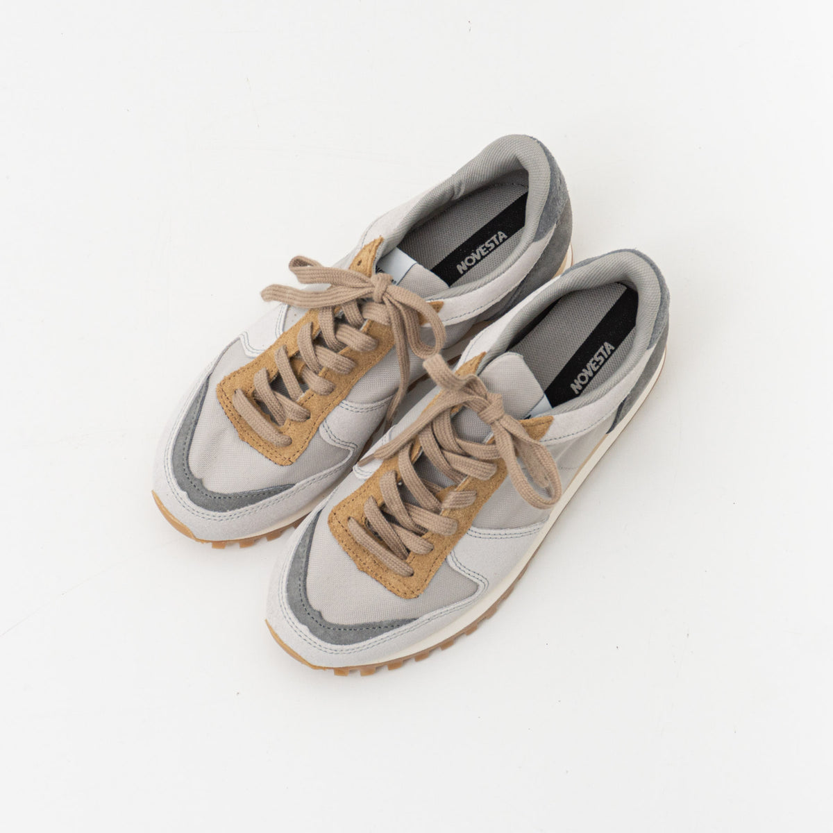 NOVESTA｜UNISEX　MARATHON TRAIL ASH/PEARL（ASH/PEARL）