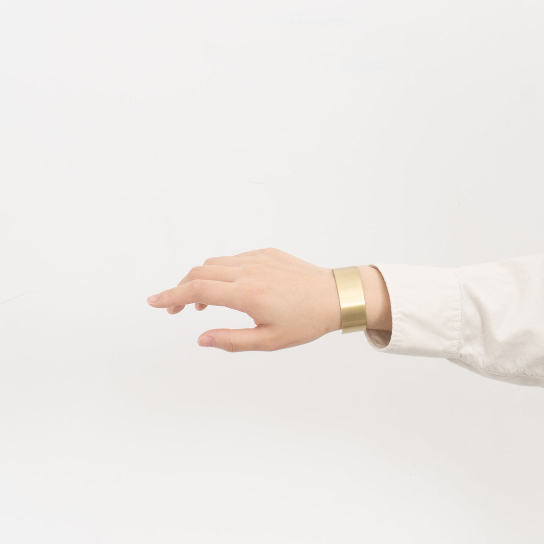 _Fot/　plate bangle 20mm - triangle 20mm brass