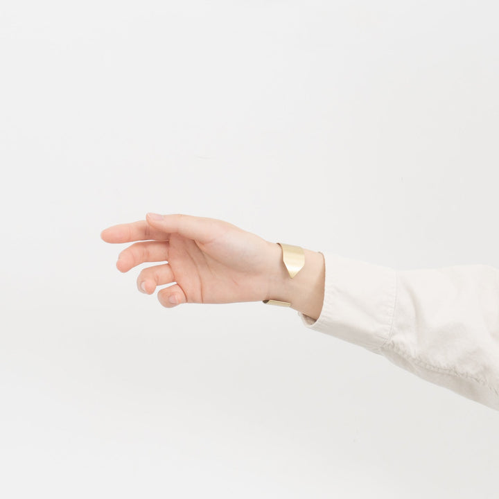 _Fot/　plate bangle 20mm - triangle 20mm brass