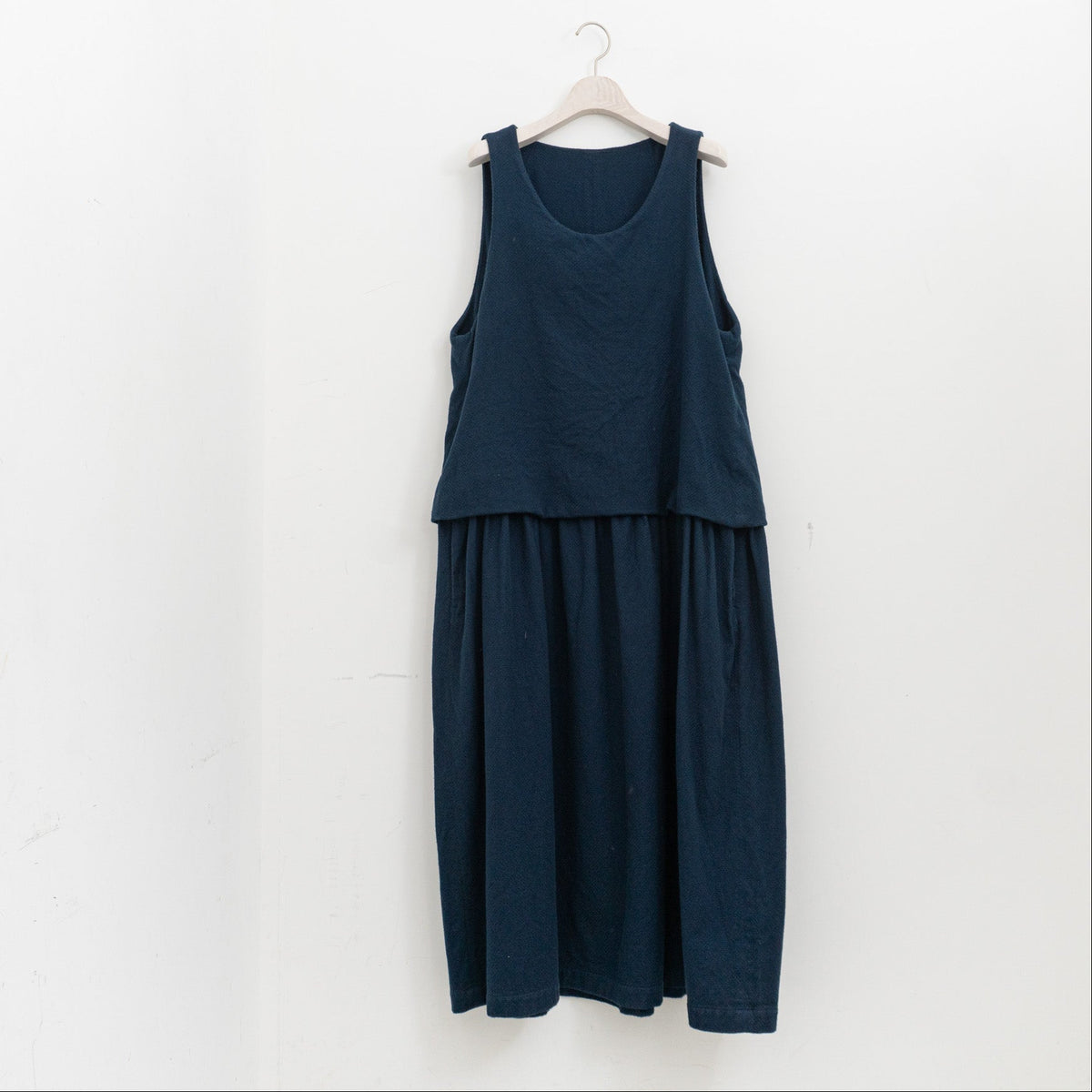 ゴーシュ｜コットンドビー スリーブレスワンピース G254-E018（navy）