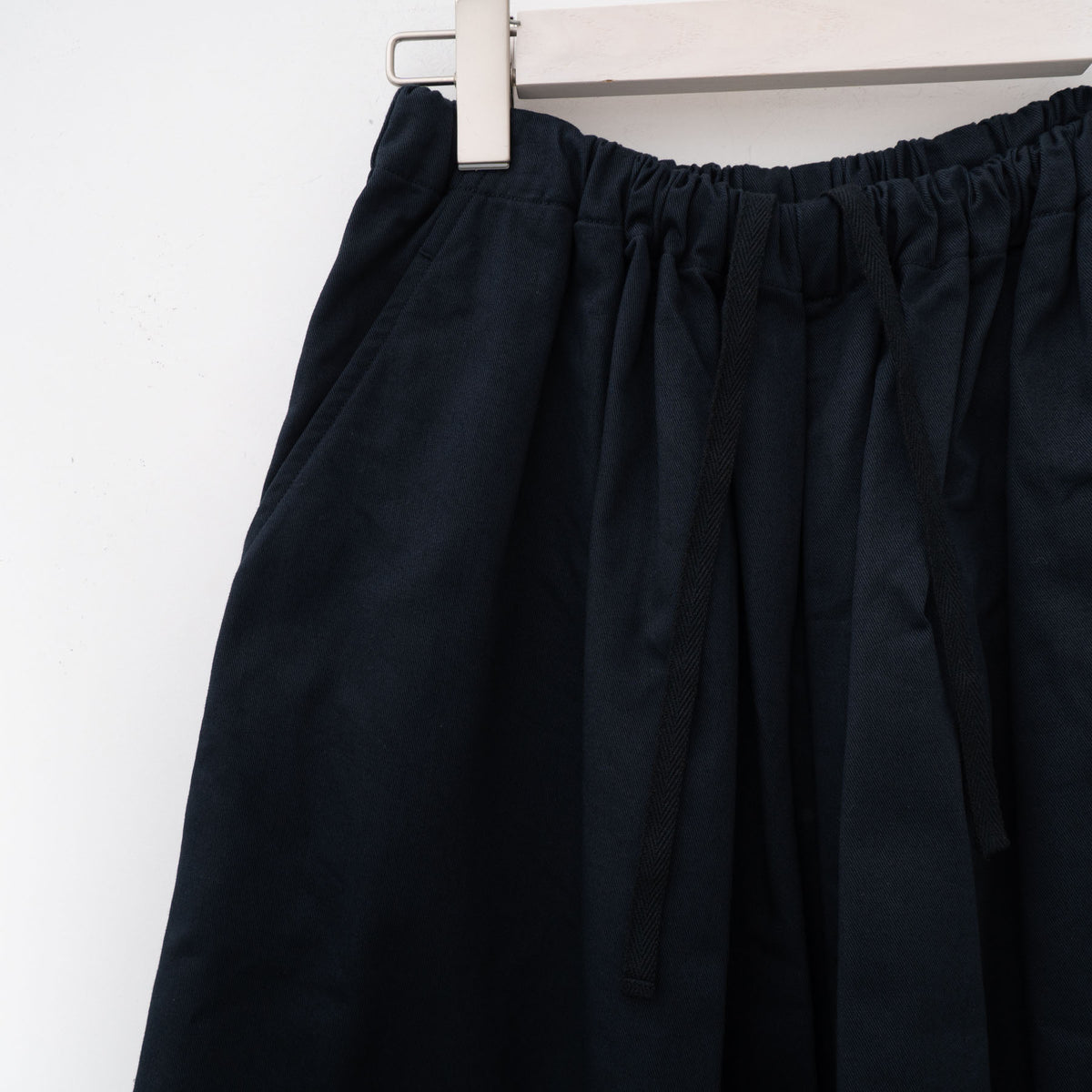 ゴーシュ｜23AW　カツラギ八分丈ワイドパンツ G234-P027