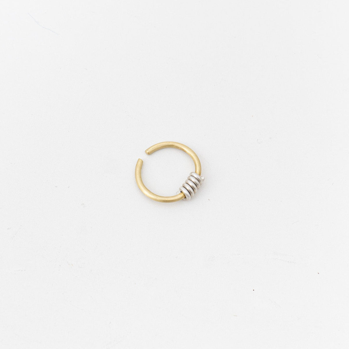 _Fot｜round wire ring _ coil silver