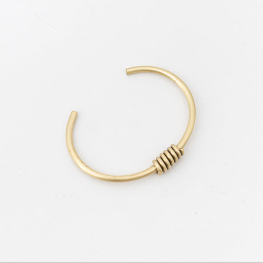 _Fot｜round wire bangle _ coil brass