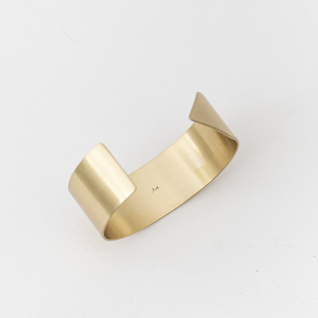 _Fot/　plate bangle 20mm - triangle 20mm brass
