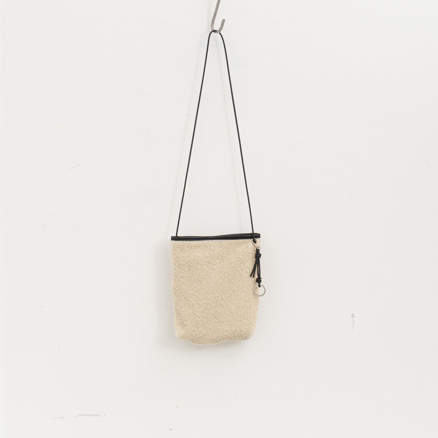 _Fot｜small shoulder bag _ boa（IVORY BLACK）