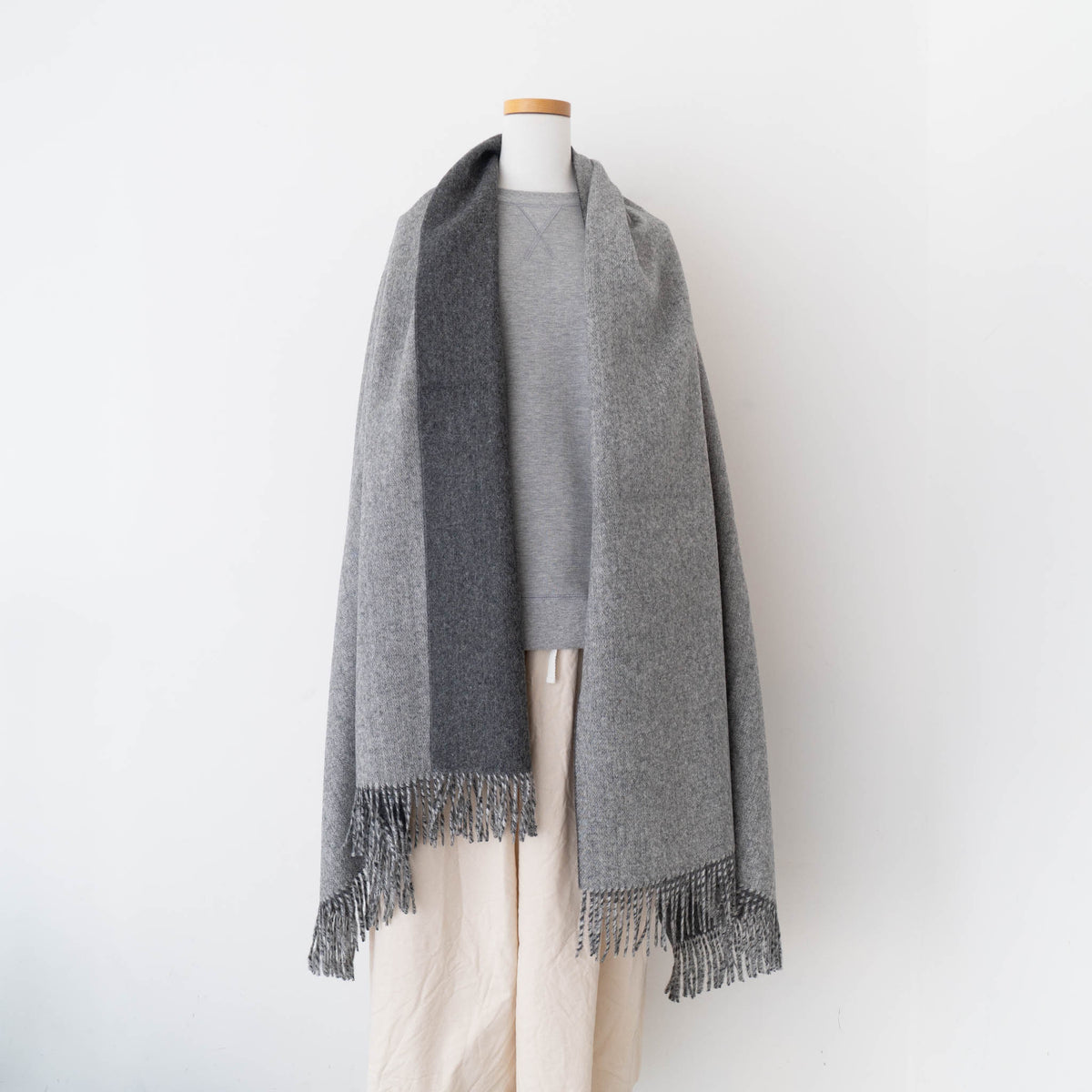 THE INOUE BROTHERS...｜Two-Colour Large Brushed Stole TIB22-AL2005ML 2023AW