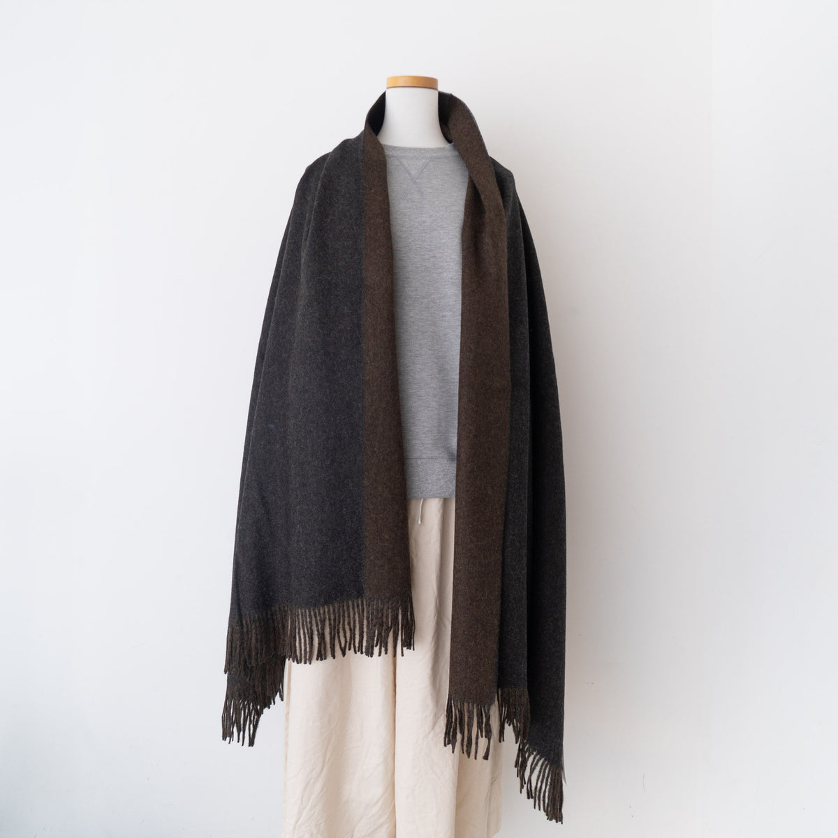 THE INOUE BROTHERS...｜Two-Colour Large Brushed Stole TIB22-AL2005ML 2023AW