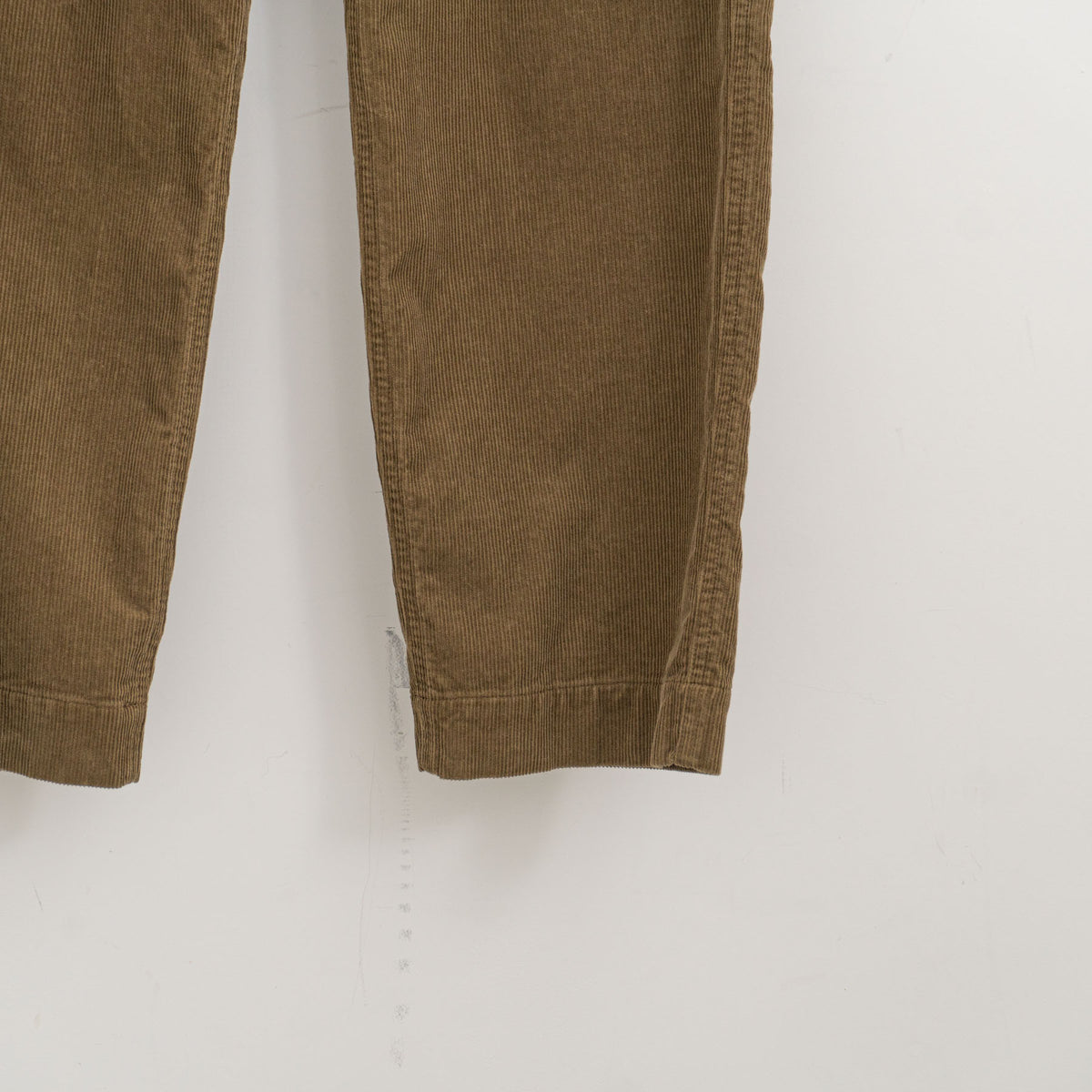 MHL.｜WOMEN　DRY COTTON NEEDLECORD TROUSERS　5955243204-suomi