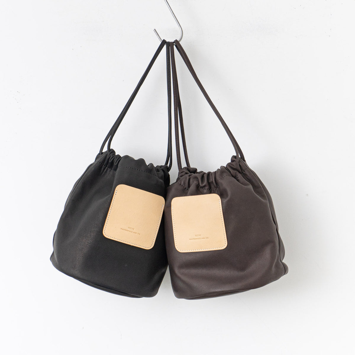 SCYE BASICS｜UNISEX　SOFT LEATHER DRAWSTRING BAG 332413320,3325-11320