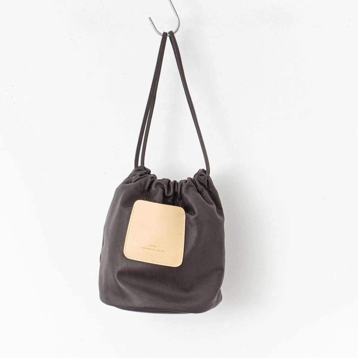SCYE BASICS｜UNISEX　SOFT LEATHER DRAWSTRING BAG 332413320,3325-11320