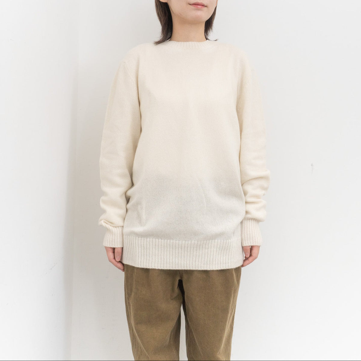 ANSPINNEN｜カシミヤクルーネックセーター col.off white　ANS-UK0071