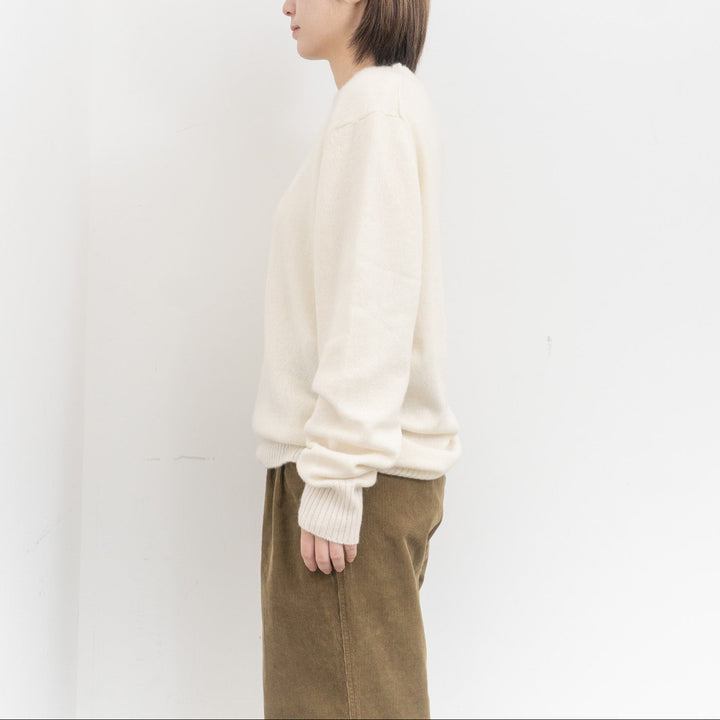 ANSPINNEN/　カシミヤクルーネックセーター col.off white　ANS-UK0071