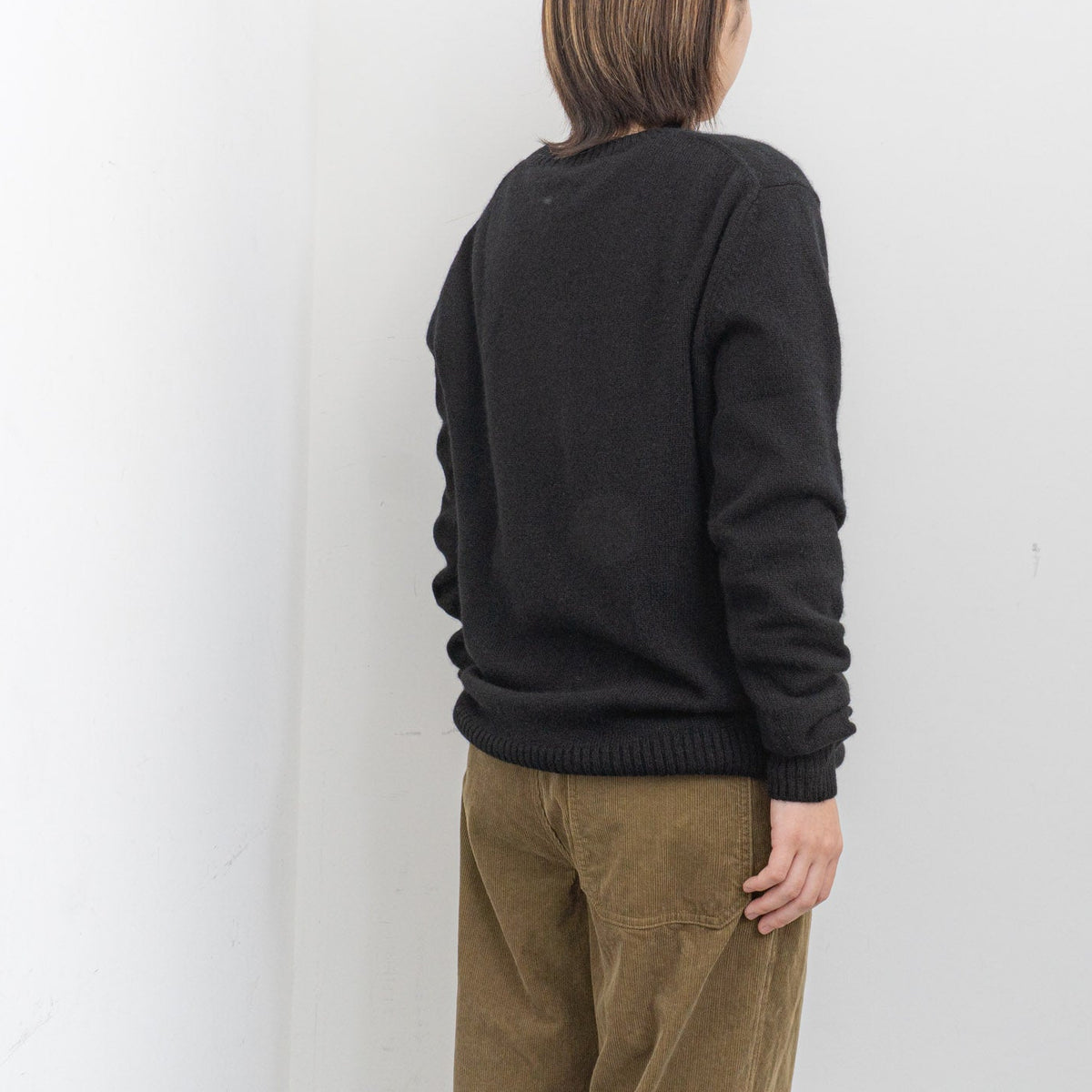 ANSPINNEN｜カシミヤクルーネックセーター col.off white　ANS-UK0071