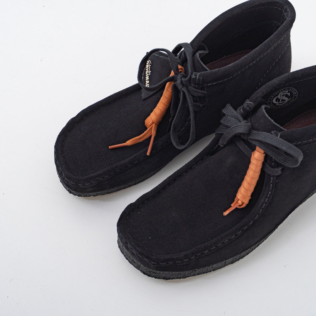 CLARKS ORIGINALS｜MEN　Wallabee boot col.black suede-suomi