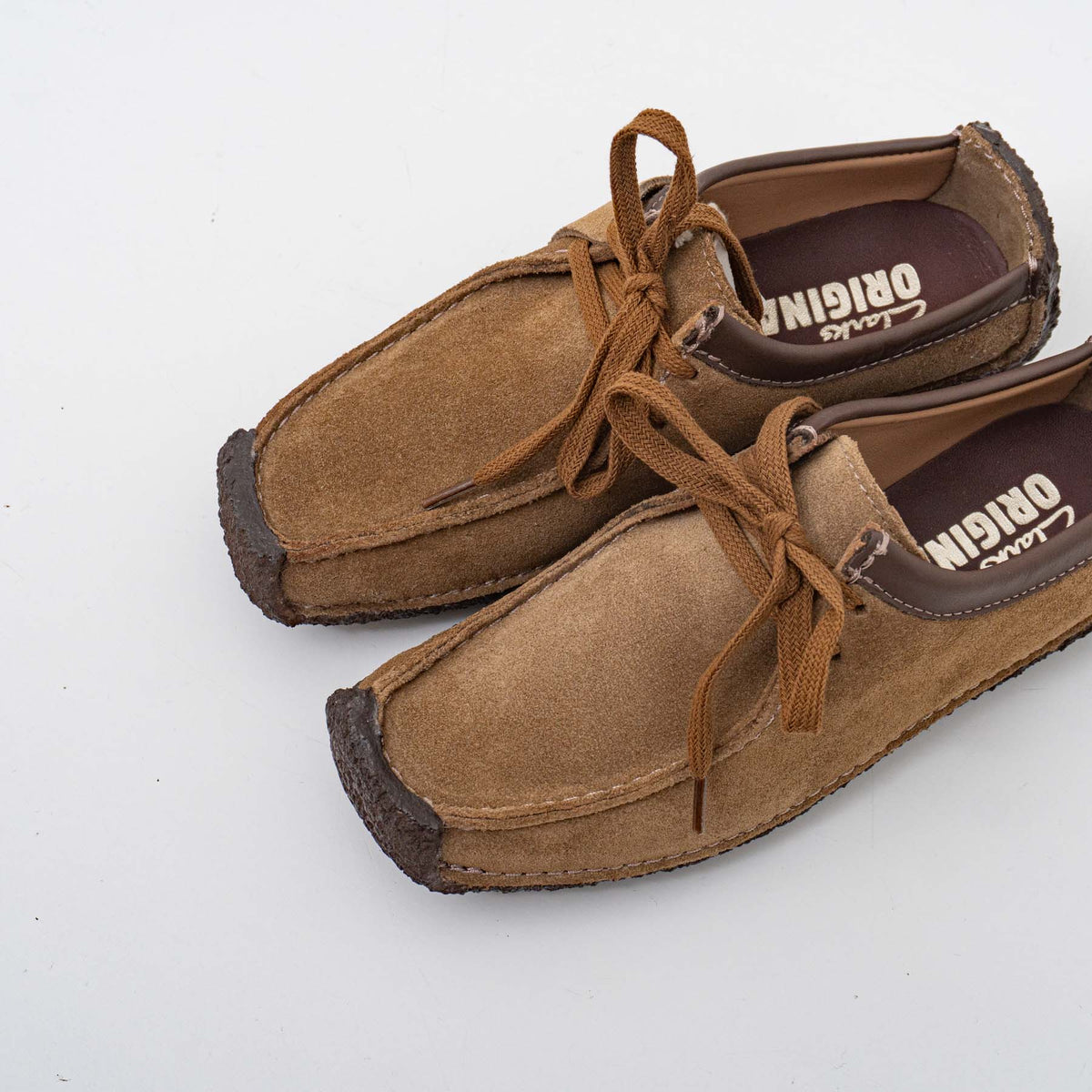 CLARKS ORIGINALS｜WOMEN　Natalie Oakwood Suede-suomi