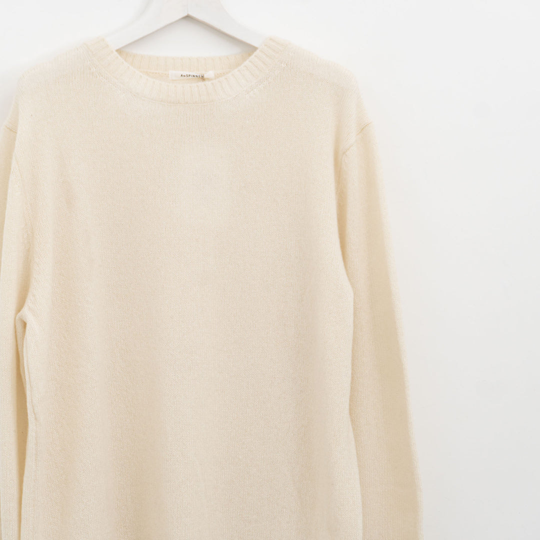 ANSPINNEN/　カシミヤクルーネックセーター col.off white　ANS-UK0071