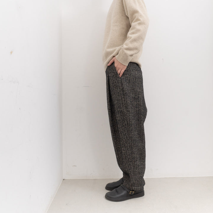 atelier naruse /WOMEN　shetland wool linen tuck wide pants na-f05113
