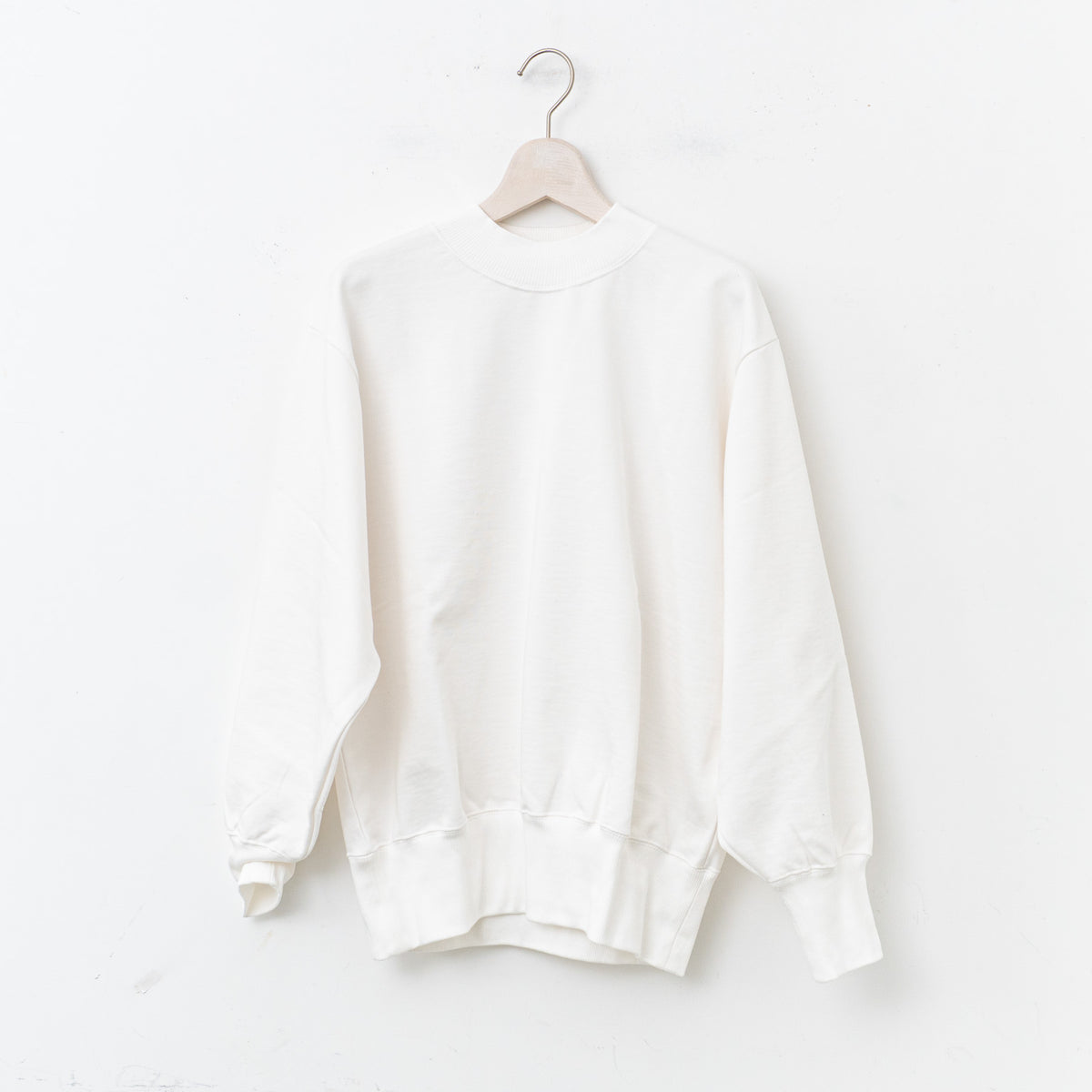 homspun｜WOMEN　コンパクト裏毛プルオーバー 242-6537（1.white）