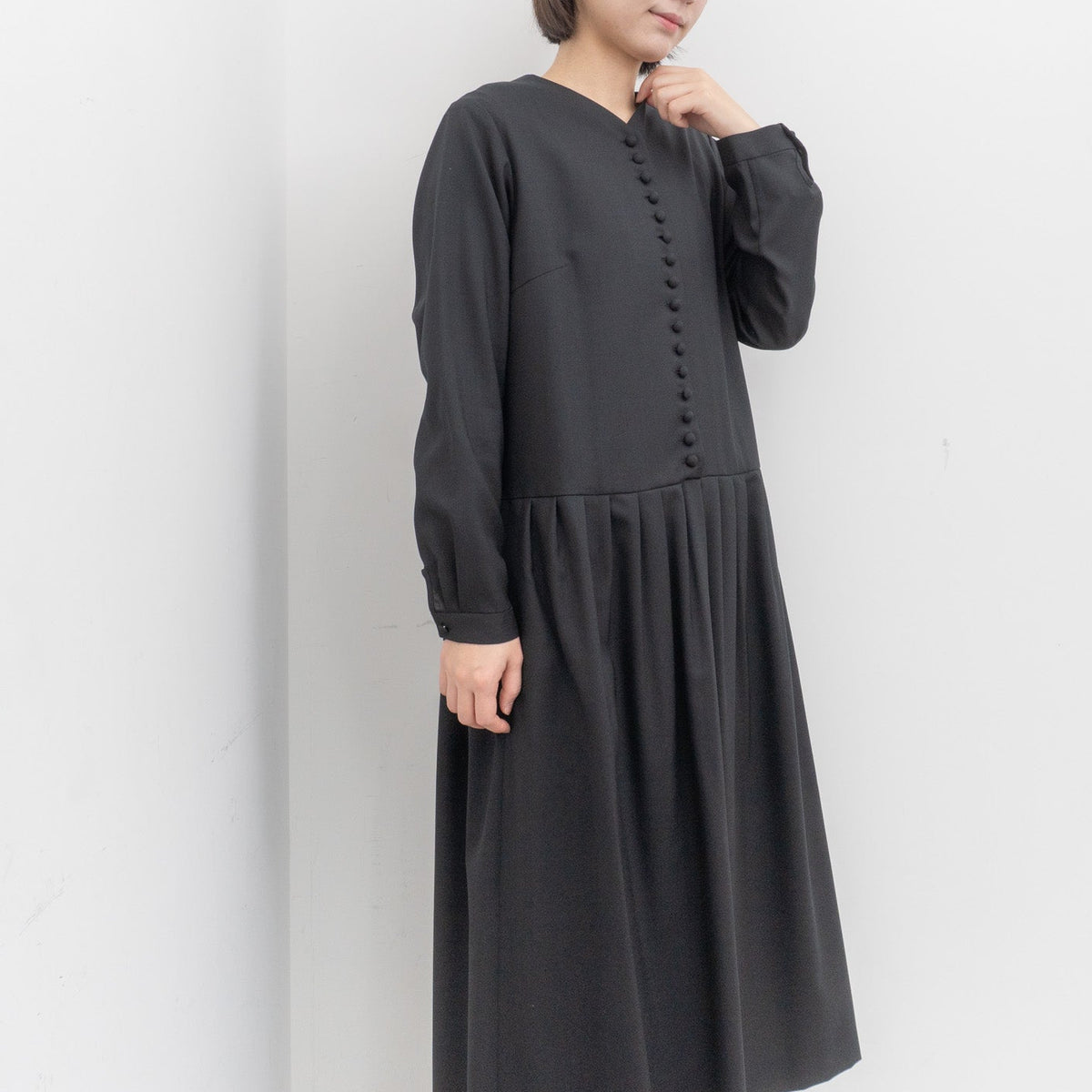 atelier naruse /WOMEN　2026｜Formal kurumi button one-piece na-F03062-D