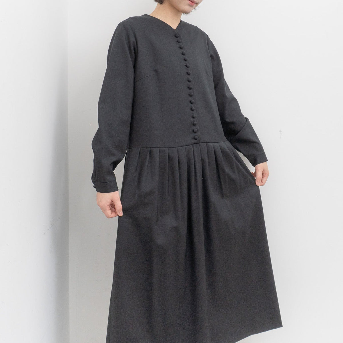 atelier naruse /WOMEN　2026｜Formal kurumi button one-piece na-F03062-D