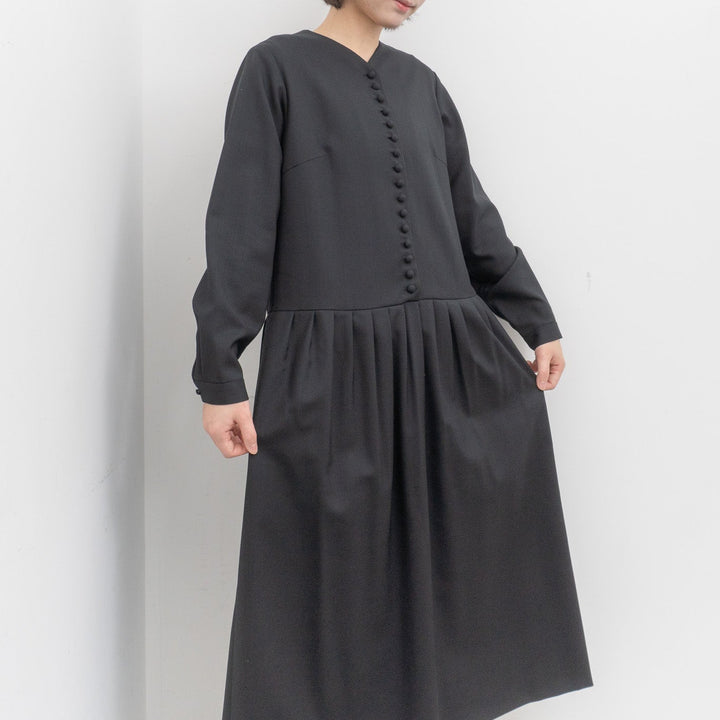 atelier naruse /WOMEN　2026｜Formal kurumi button one-piece na-F03062