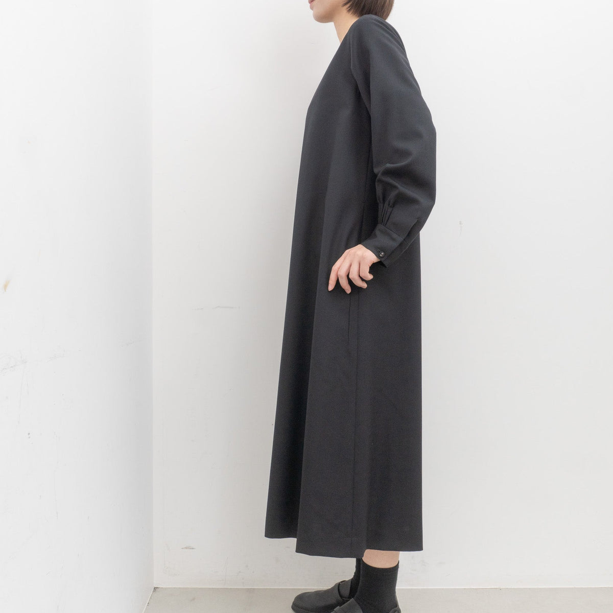 atelier naruse /WOMEN　2026｜Formal Aline one-piece na-F03070