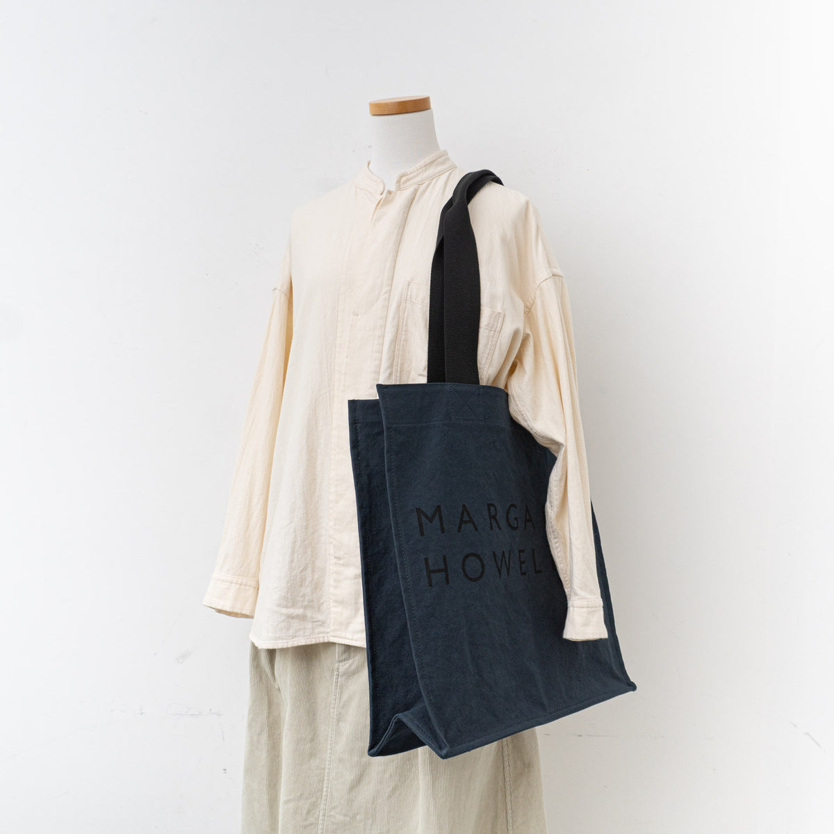MARGARET HOWELL｜DRY COTTON CANVAS　5794271007 col.navy