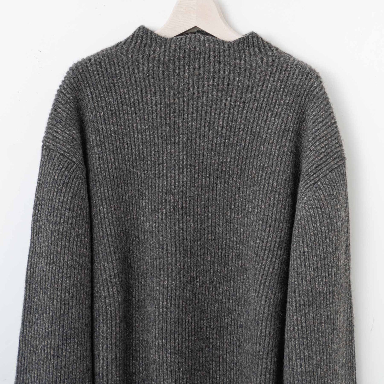 nonnotte｜MEN　Triangke Turtle Neck Pullover Wool Yak Knit N-24A-042