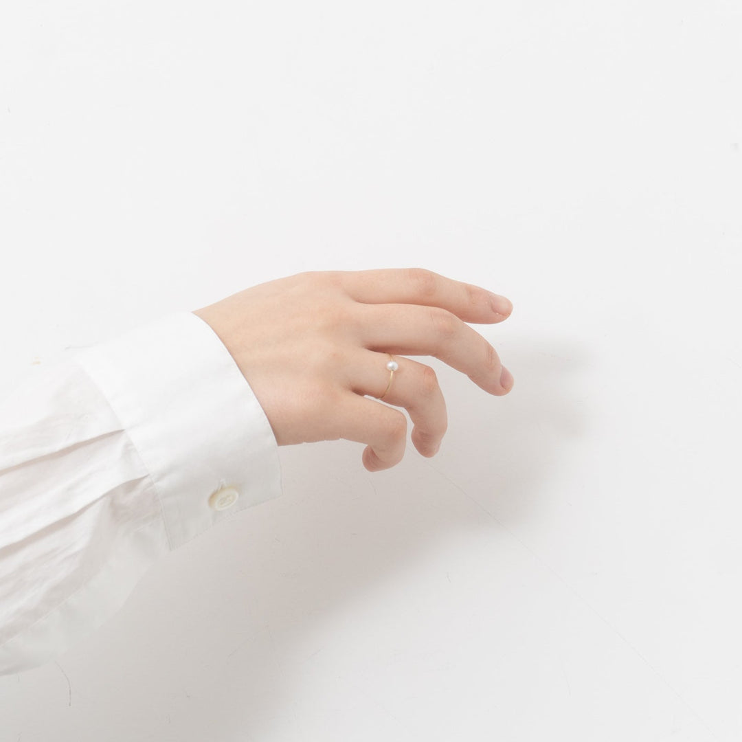 Carla Caruso/　Bead Ring-White Pearl-H