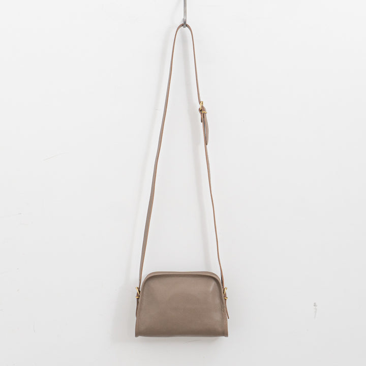 IL BISONTE/　クロスボディバッグ 41220-0 col.grey