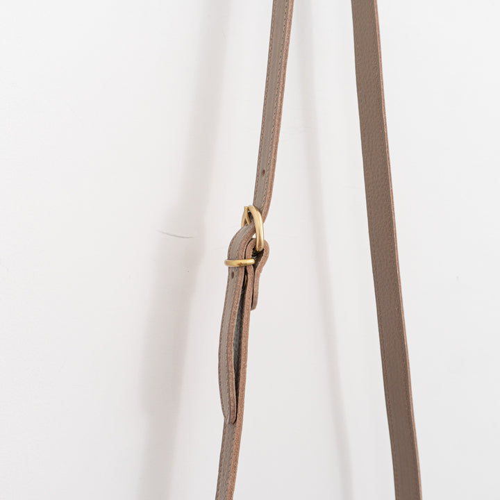 IL BISONTE/　クロスボディバッグ 41220-0 col.grey