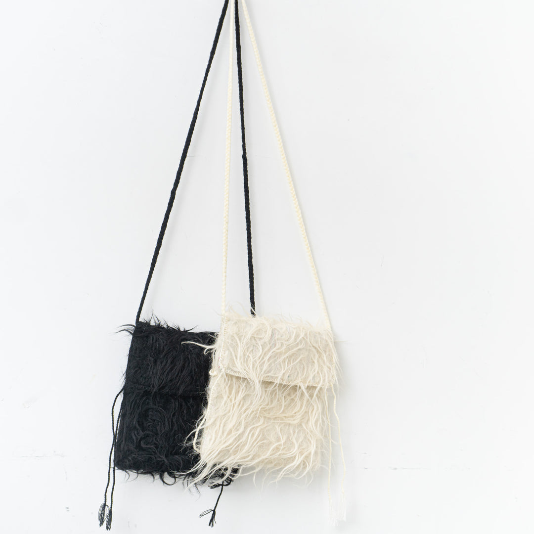 pips/　CHAMULA WOOL MINI BAG