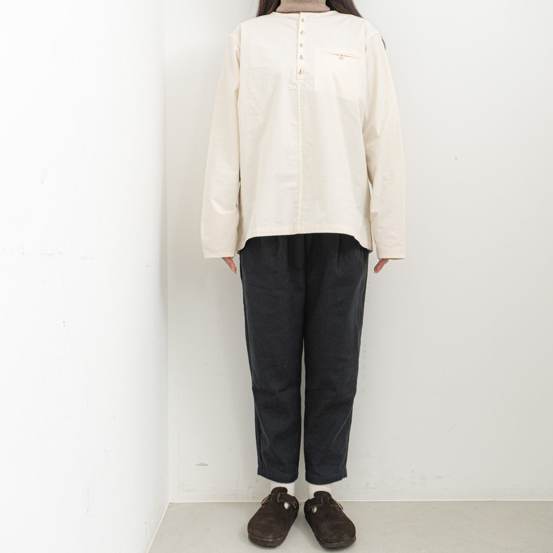 evam eva/　linen cotton tuck pants E241T026