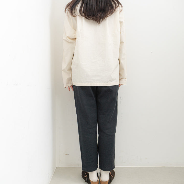 evam eva/　linen cotton tuck pants E241T026