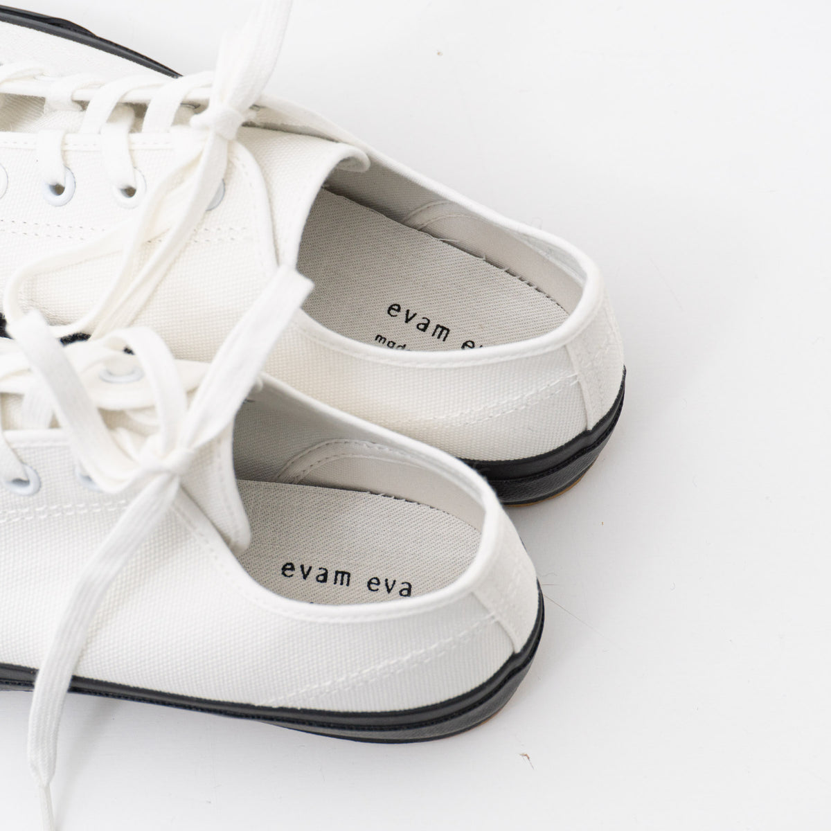 evam eva｜canvas sneaker/ホワイト×ブラック(91)