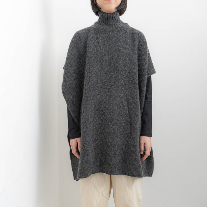 evam eva/　yak poncho E233K148