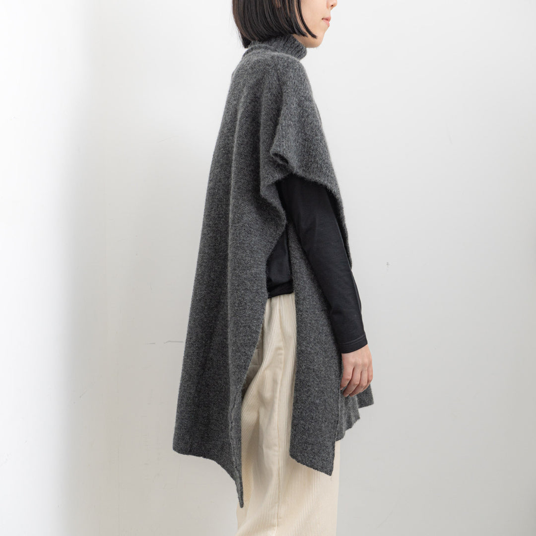 evam eva/　yak poncho E233K148