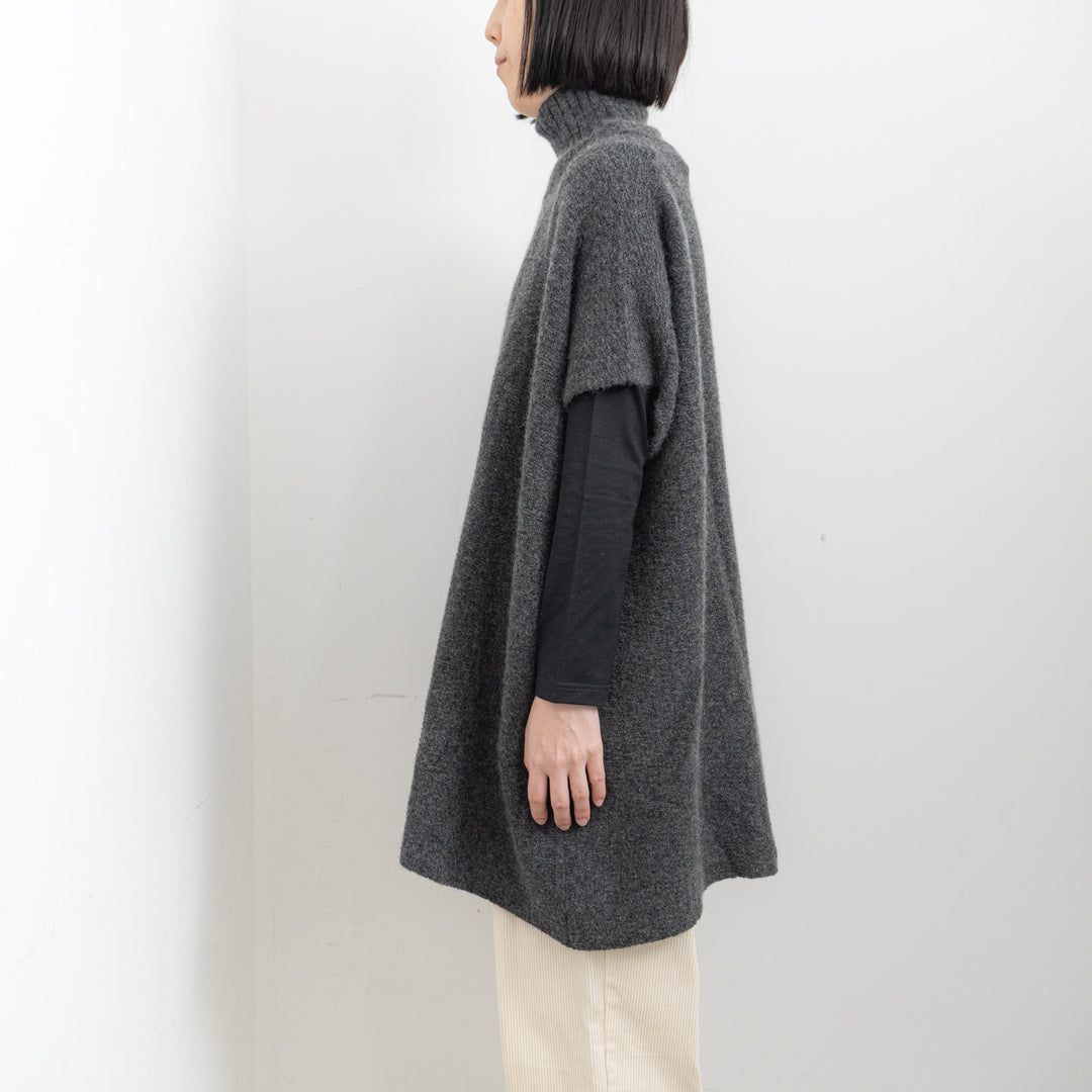 evam eva/　yak poncho E233K148