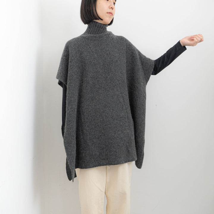 evam eva/　yak poncho E233K148