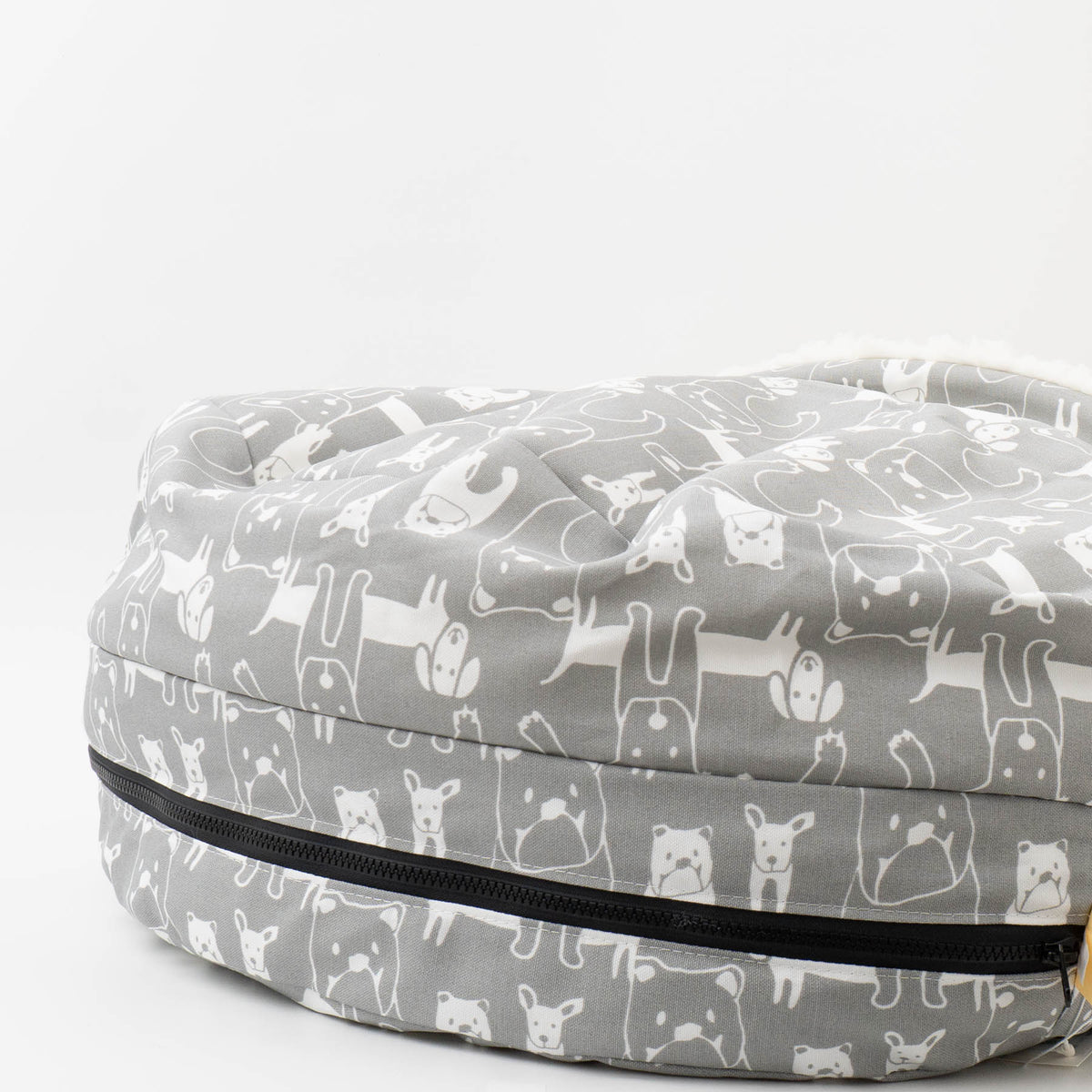 ペット用品-Snoozer｜WAG COZY CAVE PEDIGREE STORM
