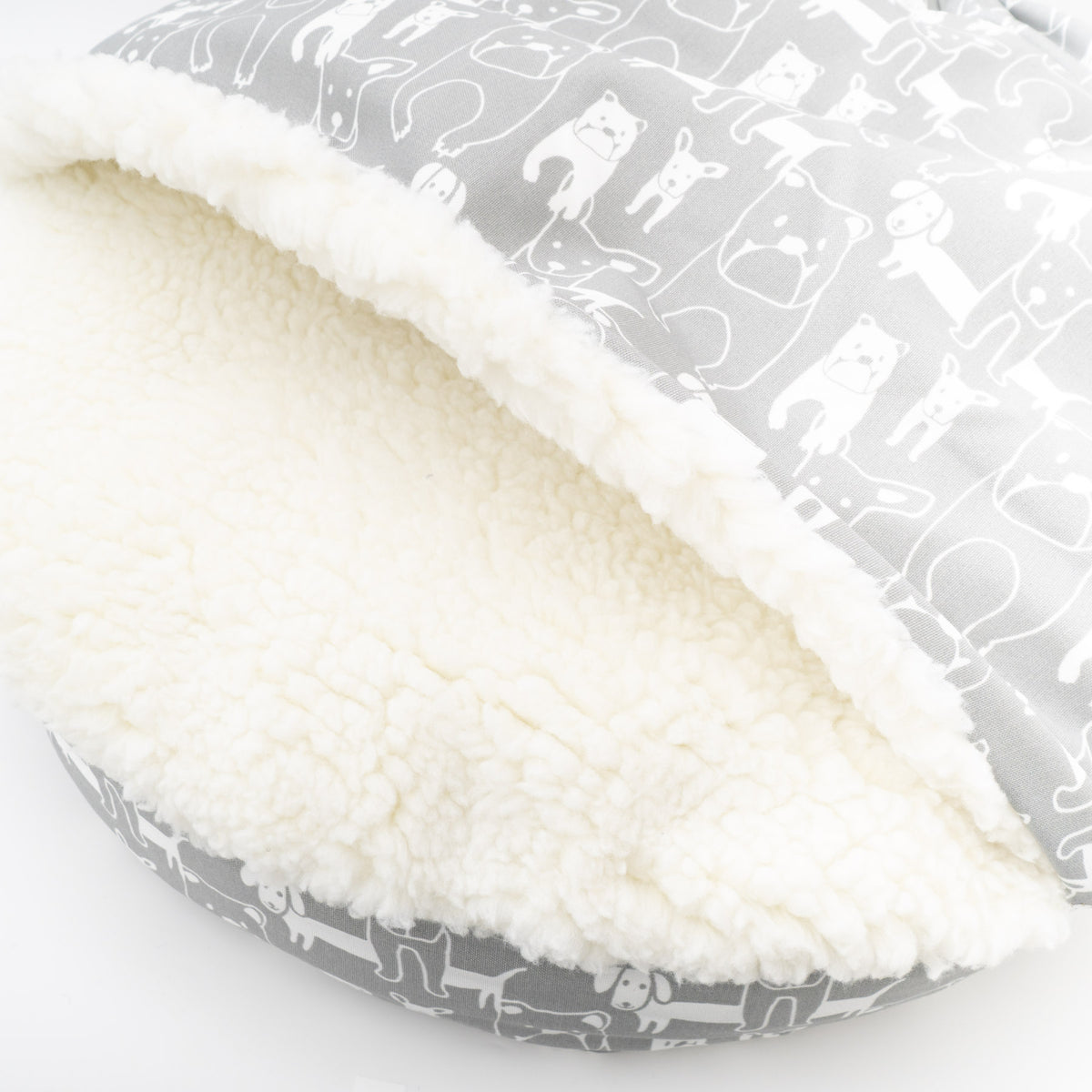 ペット用品-Snoozer｜WAG COZY CAVE PEDIGREE STORM