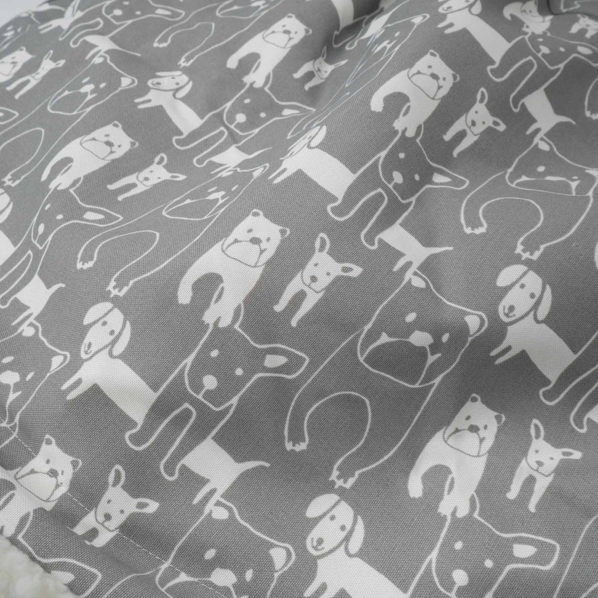 ペット用品-Snoozer｜WAG COZY CAVE PEDIGREE STORM