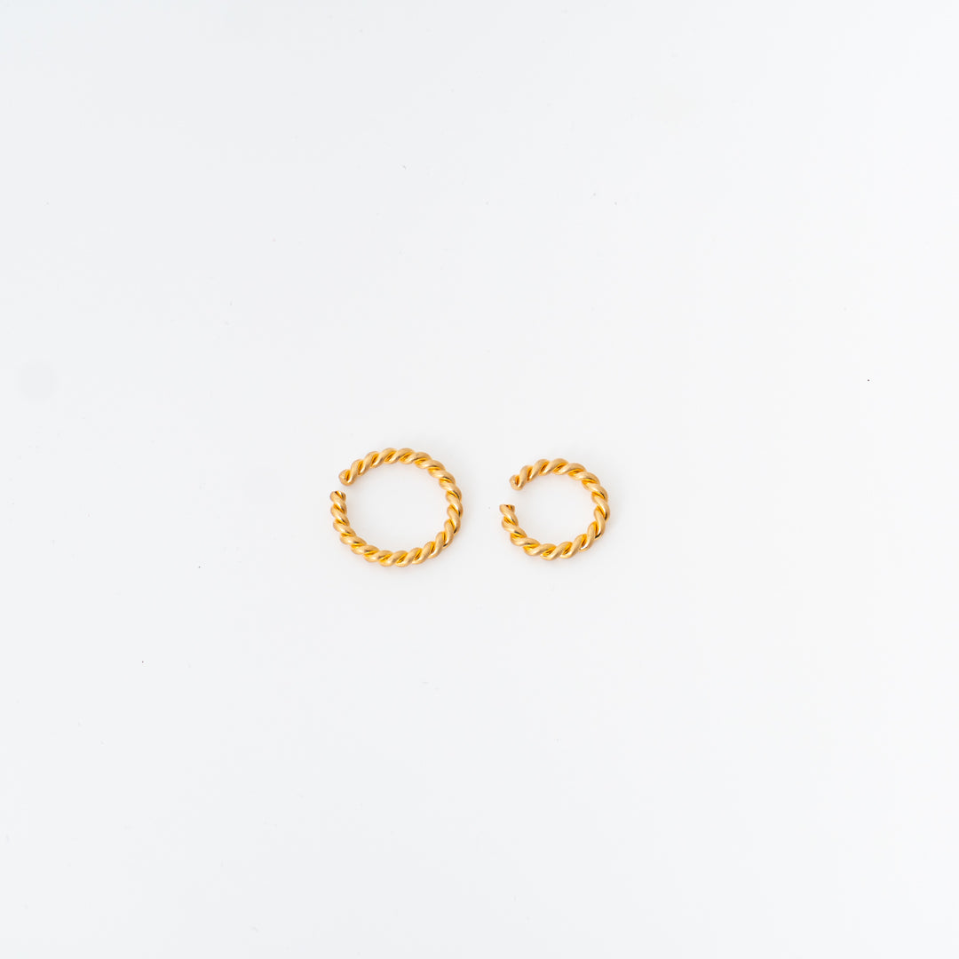 _Fot/　twist form cuff  circle col.gold