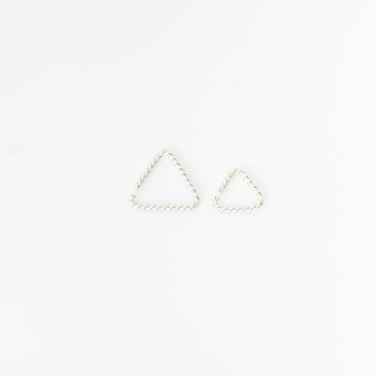 _Fot｜twist form cuff triangle col.silver