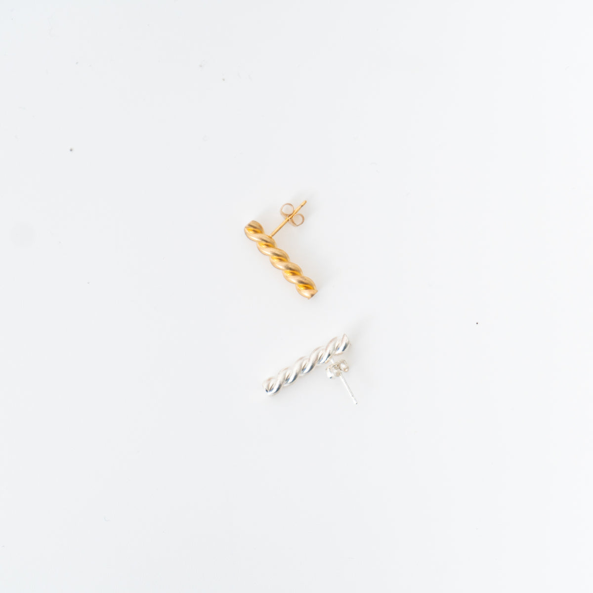 _Fot｜twist form cuff earring (Piercedearring)