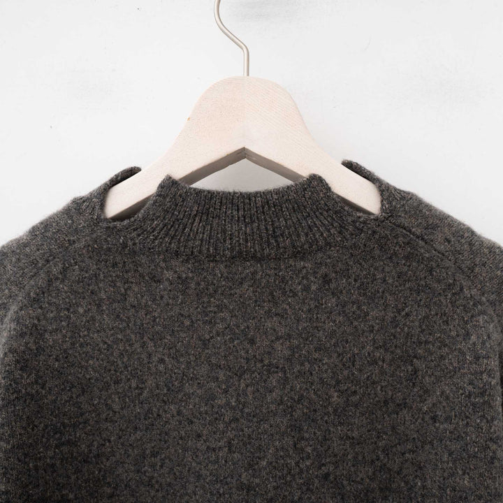 nonnotte /MEN　slit crew neck pullover-heavy oz yak knit