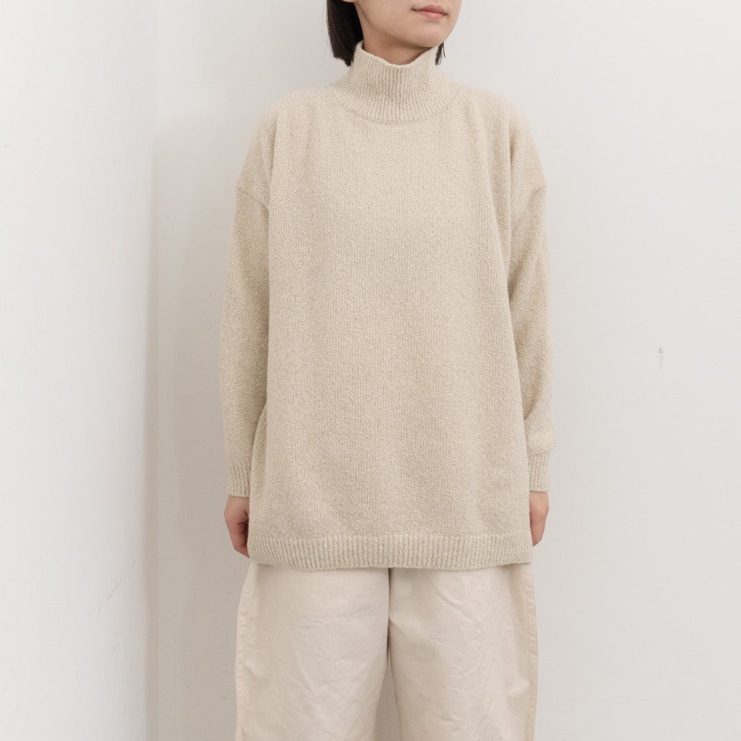 evam eva/　boucle yarn turtleneck E253K216